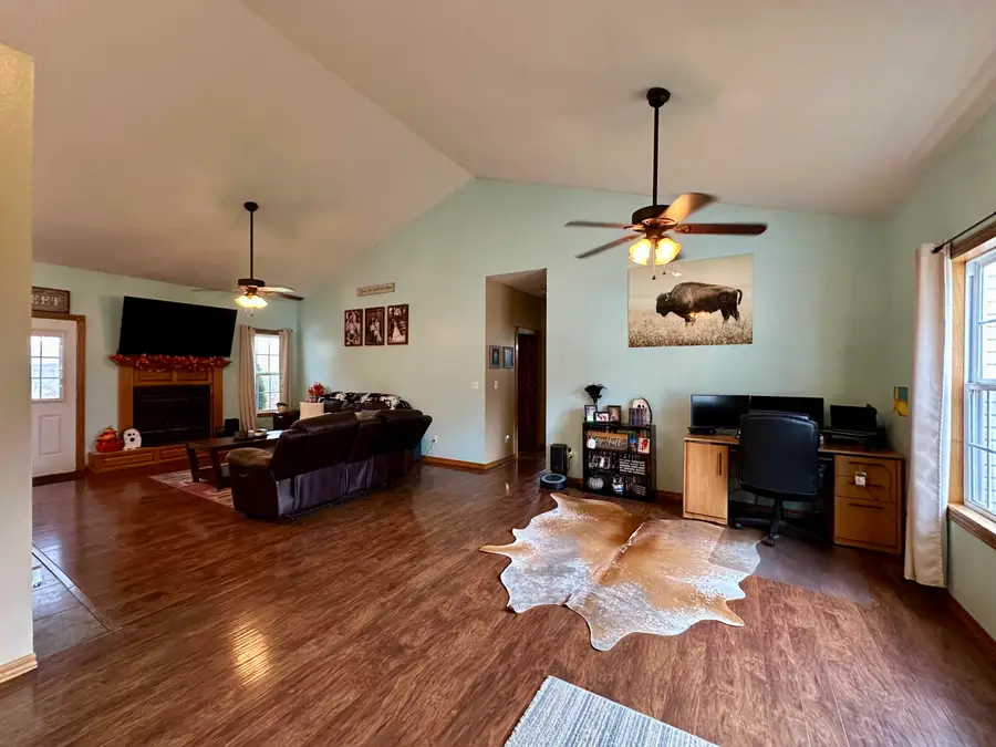 1012 S Palomino Road, Carthage, MO 64836 - Image #2