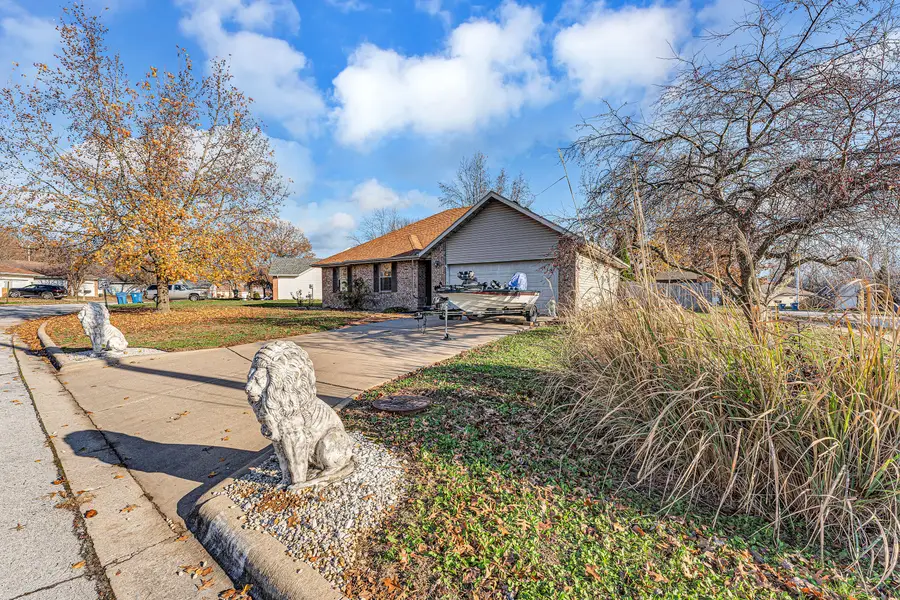 936 W Turnberry Boulevard, Ozark, MO 65721 - Image #2