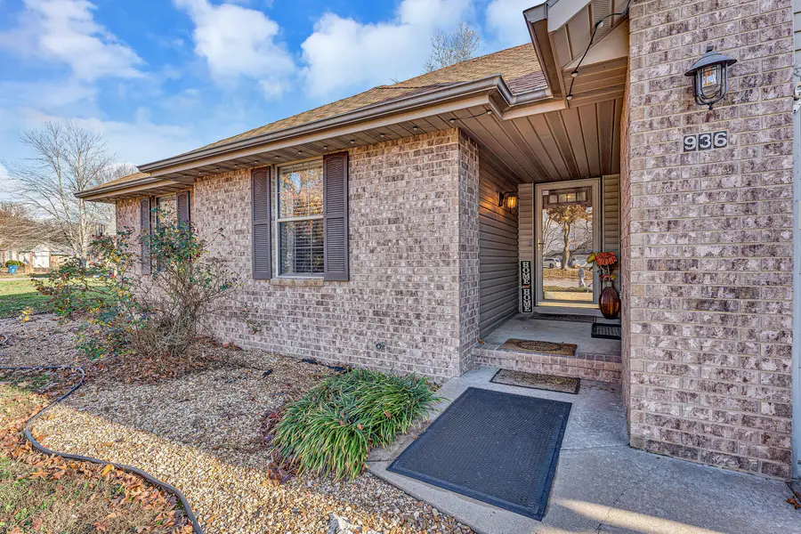 936 W Turnberry Boulevard, Ozark, MO 65721 - Image #3