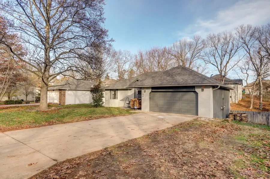 5754 S Honeysuckle Lane, Battlefield, MO 65619 - Image #2