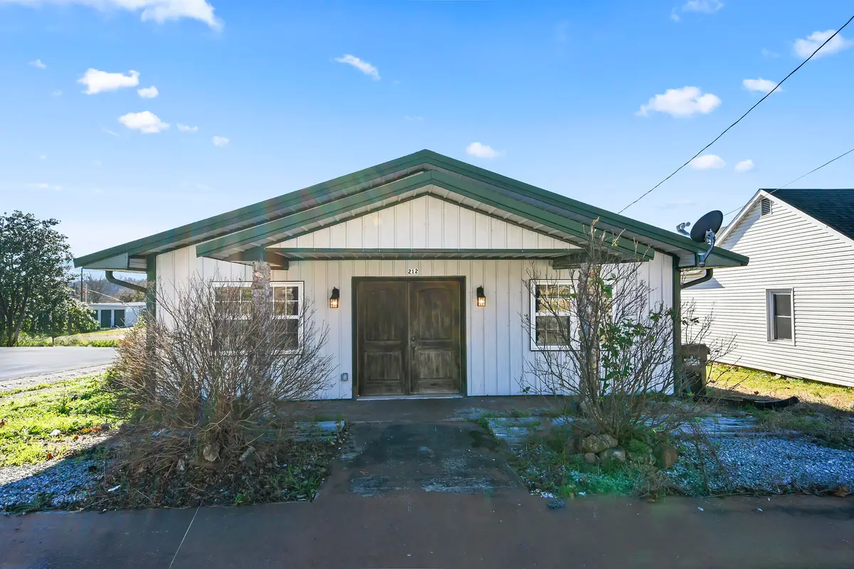 212 E Washington Avenue, Pierce City, MO 65723 - Image #1