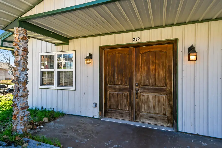 212 E Washington Avenue, Pierce City, MO 65723 - Image #3