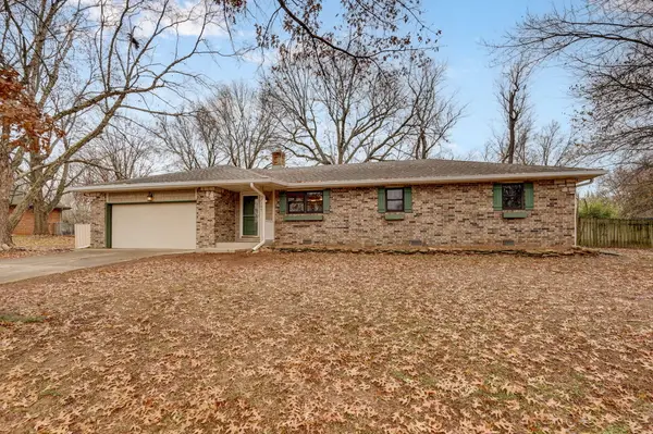 2304 Westwind Drive, Ozark, MO 65721