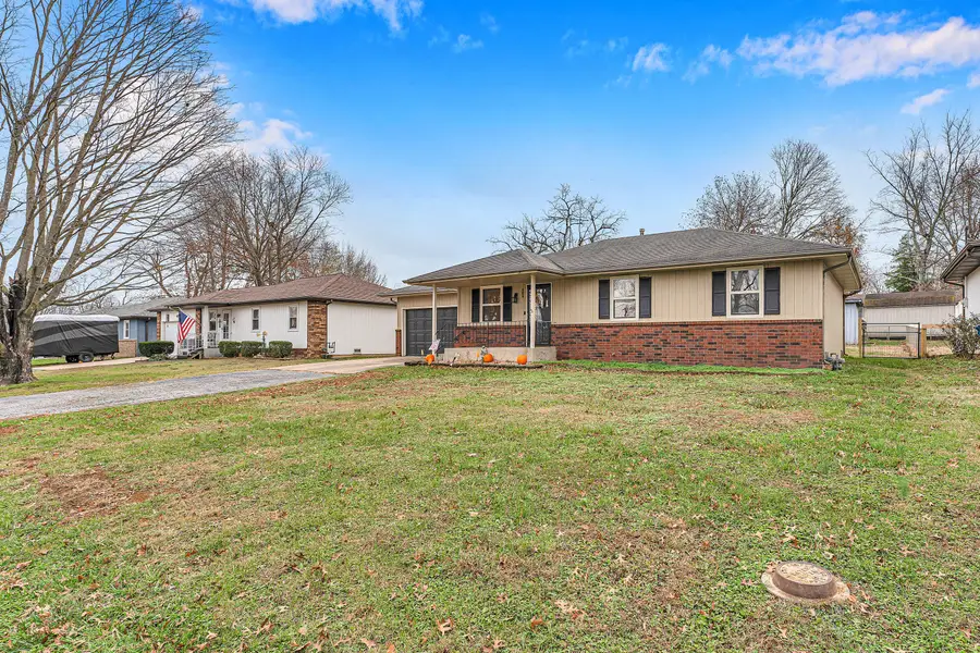 404 E Elm Street, Nixa, MO 65714 - Image #2
