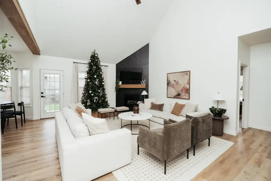 913 E Shore Line Drive, Ozark, MO 65721 - Image #3