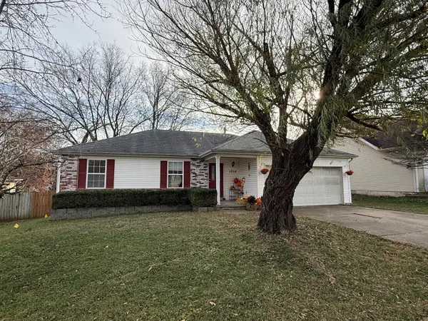 1714 E Lee Street, Republic, MO 65738