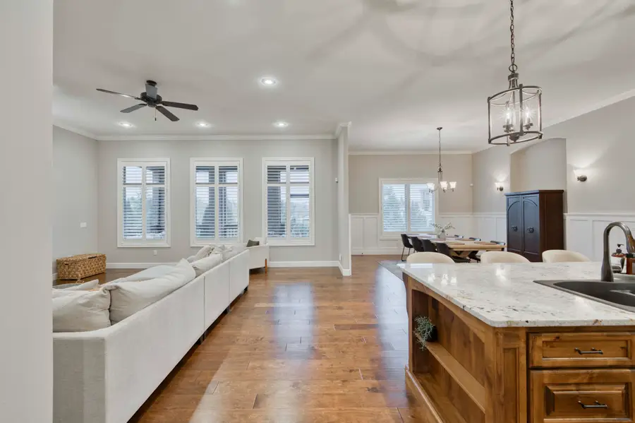 2933 S Camber Avenue, Springfield, MO 65809 - Image #3