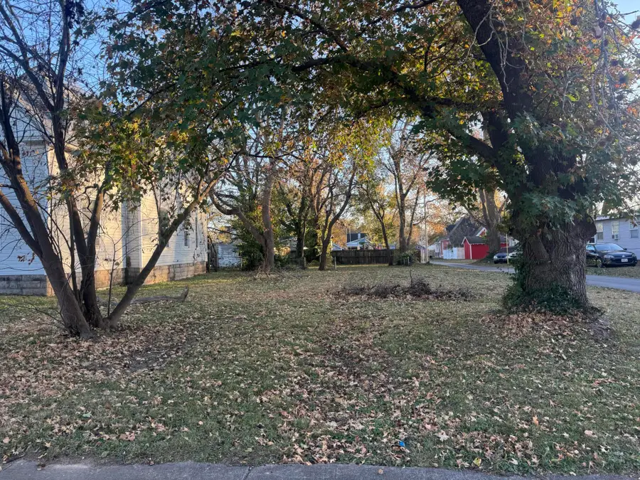 736 W Pershing Street, Springfield, MO 65806 - Image #2