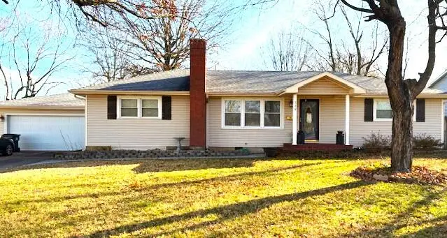 220 S Park Avenue, Aurora, MO 65605 - Image #1