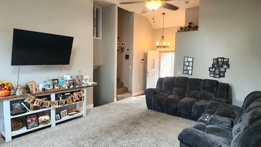 1019 E Daniels Street, Aurora, MO 65605 - Image #3