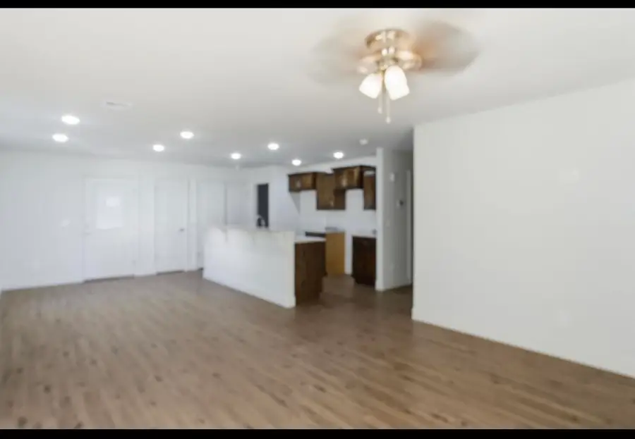 103 N Schifferdecker Avenue, Joplin, MO 64801 - Image #2