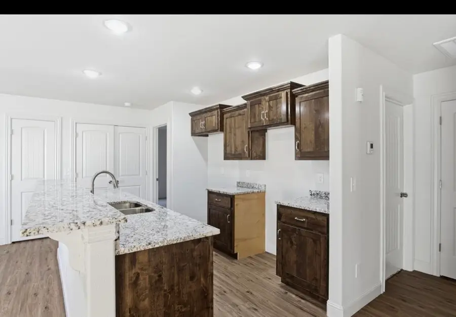 103 N Schifferdecker Avenue, Joplin, MO 64801 - Image #3