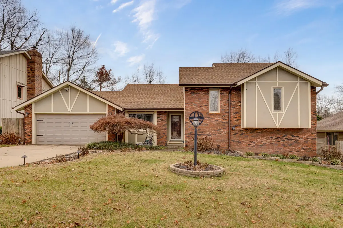 1226 E Highpoint Street, Springfield, MO 65804 - Image #1
