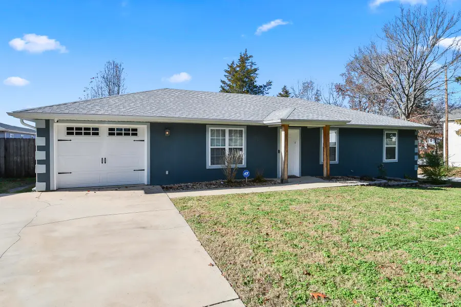 335 Knox Avenue, Hollister, MO 65672 - Image #2