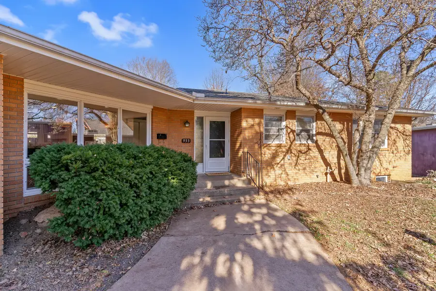 933 E Lindberg Street, Springfield, MO 65807 - Image #2