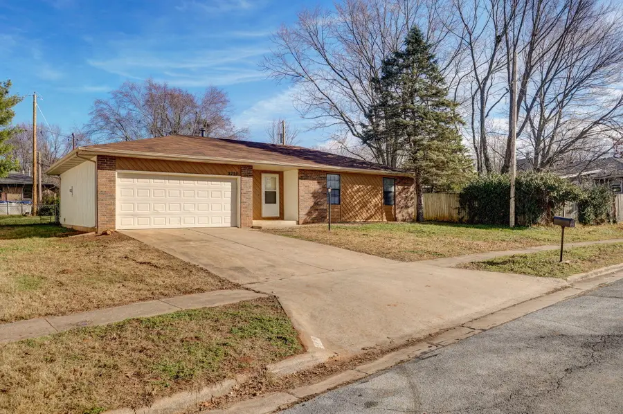2250 S Nettleton Avenue, Springfield, MO 65807 - Image #3