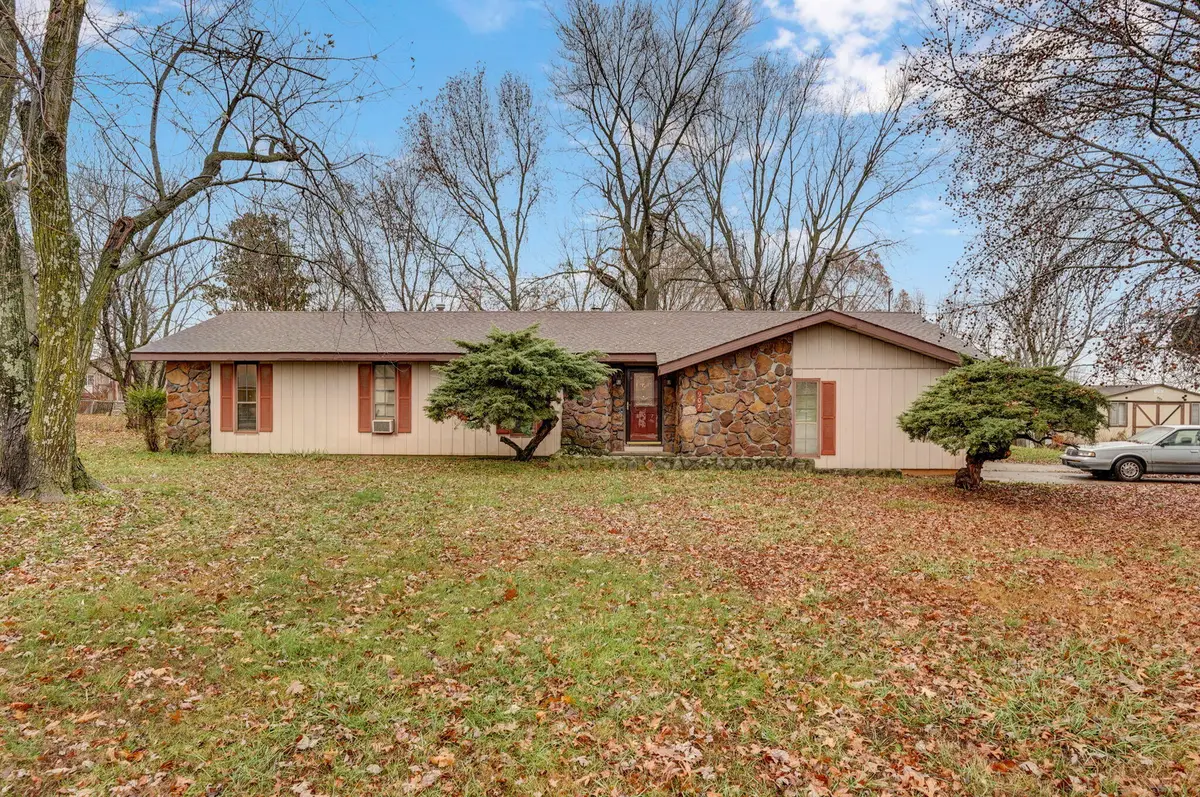 907 N Northview Drive, Nixa, MO 65714 - Image #1