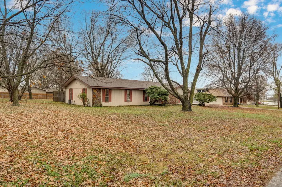 907 N Northview Drive, Nixa, MO 65714 - Image #2