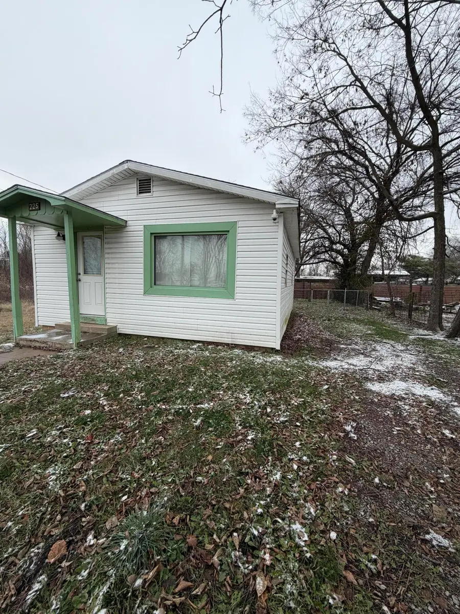 225 Morgan Avenue, Aurora, MO 65605 - Image #2