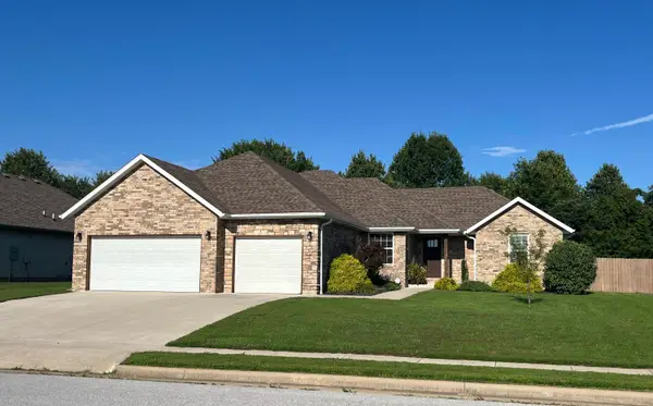 5506 N Seacrest Drive, Ozark, MO 65721