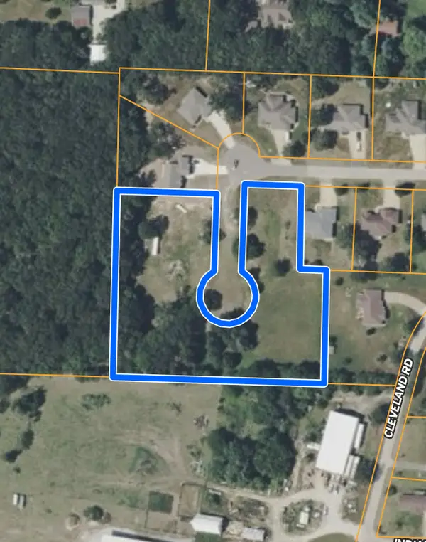 000 Honeysuckle Lane, Houston, MO 65483