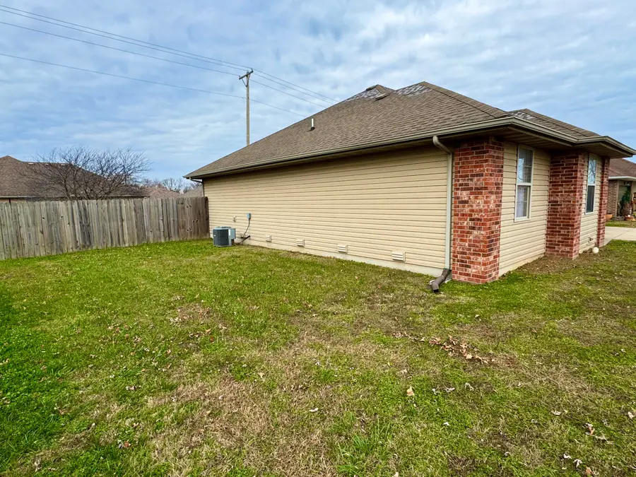 1117 N Andre Avenue, Republic, MO 65738 - Image #3