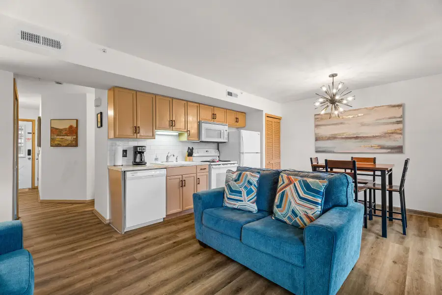 680 Fall Creek Drive #6, Branson, MO 65616 - Image #3