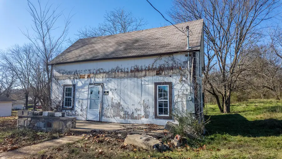 210 N Oak Street, Salem, AR 72576 - Image #3