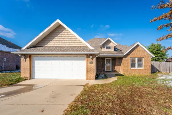 195 N Sparrow Lane, Willard, MO 65781