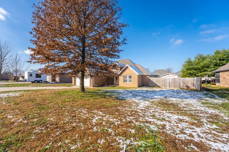 195 N Sparrow Lane, Willard, MO 65781 - Image #3
