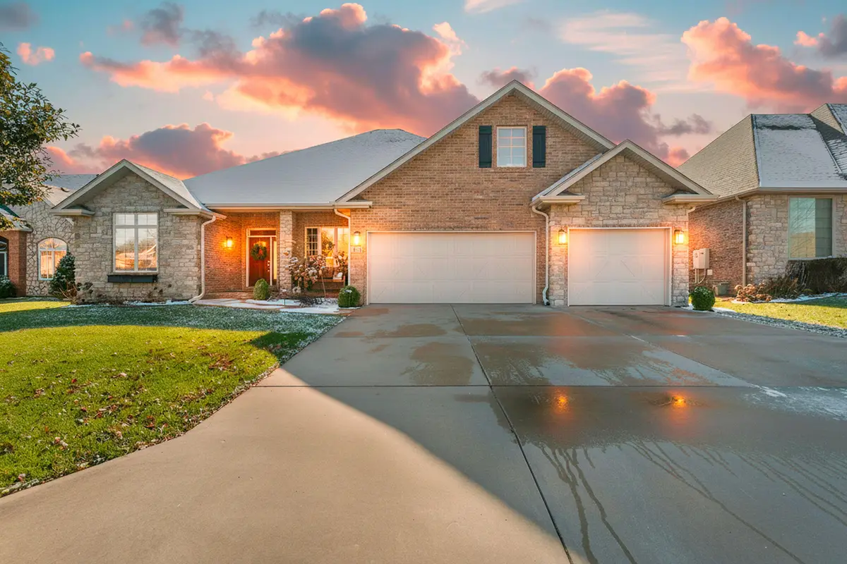 3194 W Knob Hill Street, Springfield, MO 65810 - Image #1