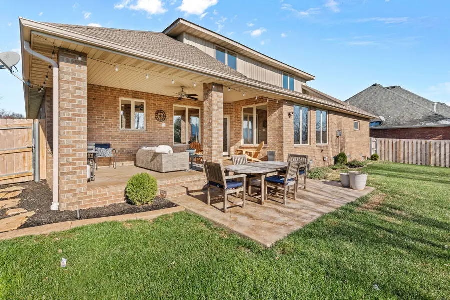 3194 W Knob Hill Street, Springfield, MO 65810 - Image #2