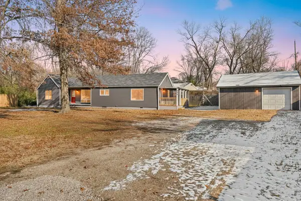 654 S Laurel Avenue, Springfield, MO 65802