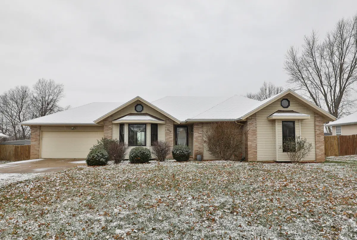 517 S Lincoln Avenue, Strafford, MO 65757 - Image #1