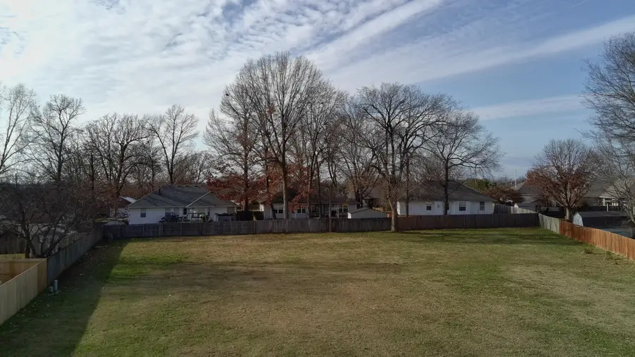 2721 S Timbercreek Avenue, Springfield, MO 65807 - Image #3