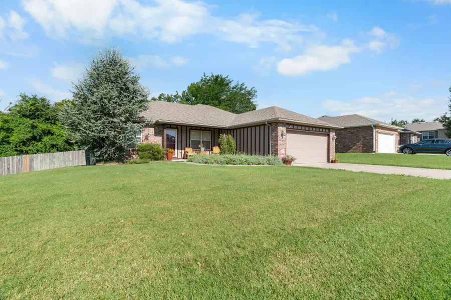 440 Hillbilly Lane, Hollister, MO 65672 - Image #2