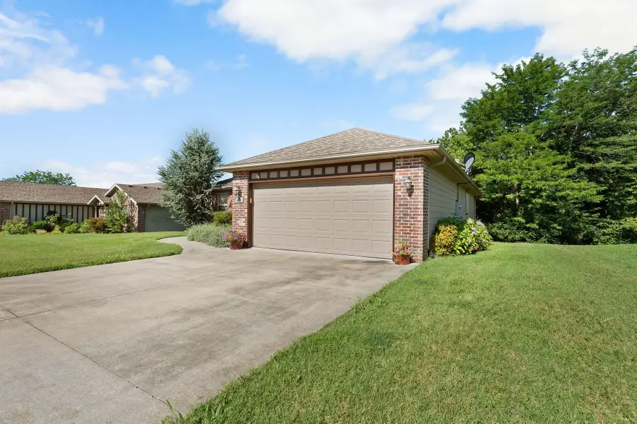 440 Hillbilly Lane, Hollister, MO 65672 - Image #3