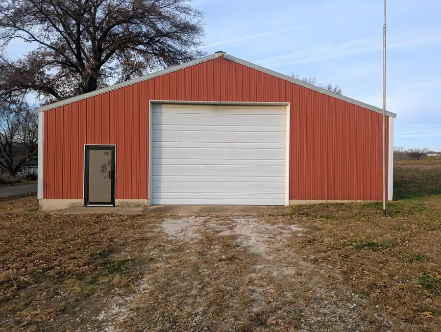 000 S 28th Road, Dunnegan, MO 65640 - Image #2