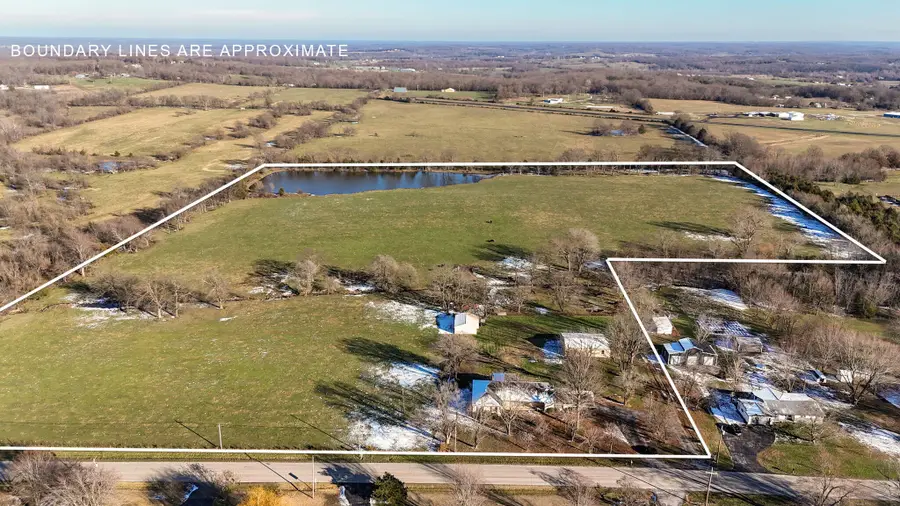 1562 N Maple Street, Buffalo, MO 65622 - Image #2