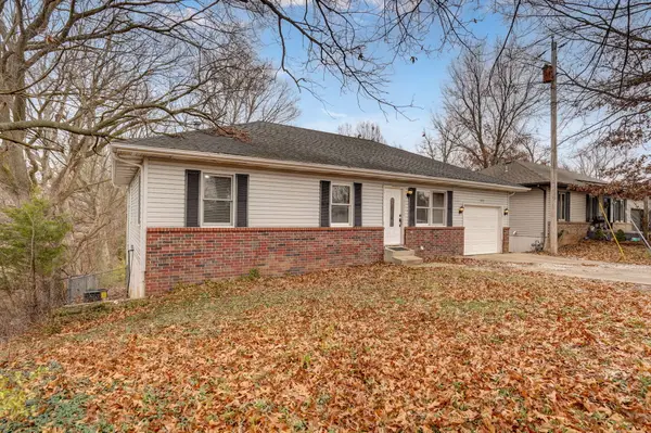 1603 W Daniels Street, Ozark, MO 65721