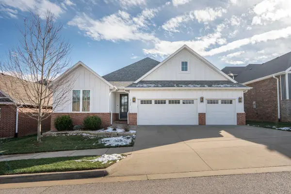 3722 E Woodhue Street, Springfield, MO 65802