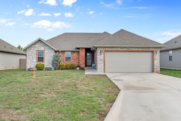 692 N Rockingham Avenue, Nixa, MO 65714