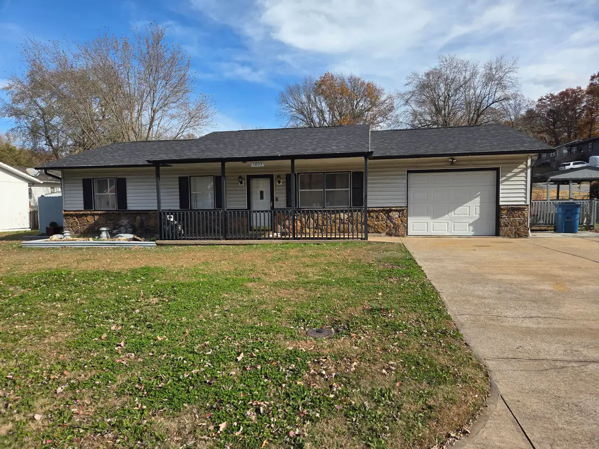 1803 S Garland Douglas Drive, Neosho, MO 64850 - Image #1