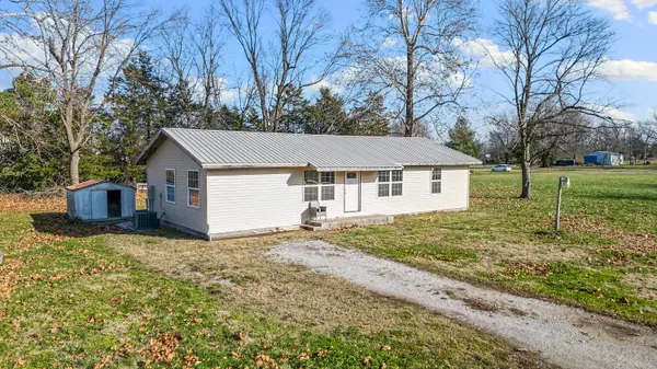 209 E Hutchings Street, Fairview, MO 64842