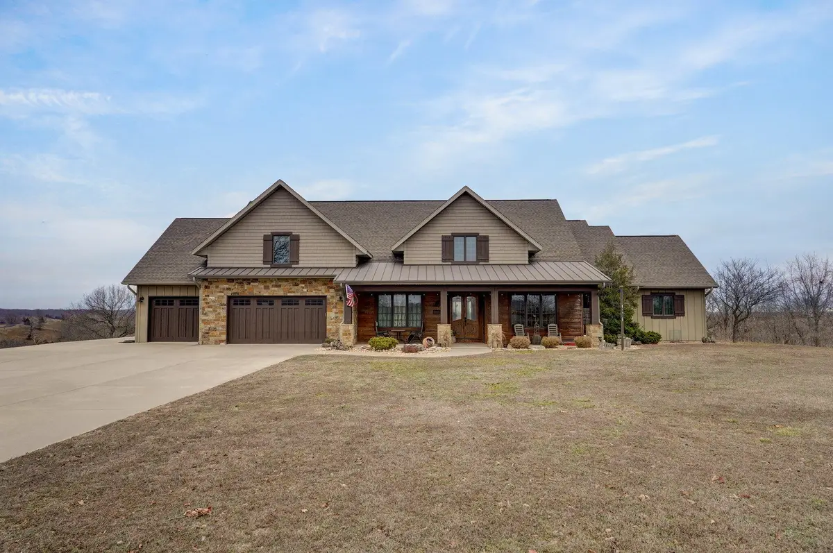 825 Legacy Farms Road, Saddlebrooke, MO 65630 - Image #1