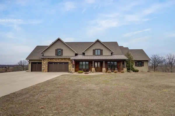 825 Legacy Farms Road, Saddlebrooke, MO 65630