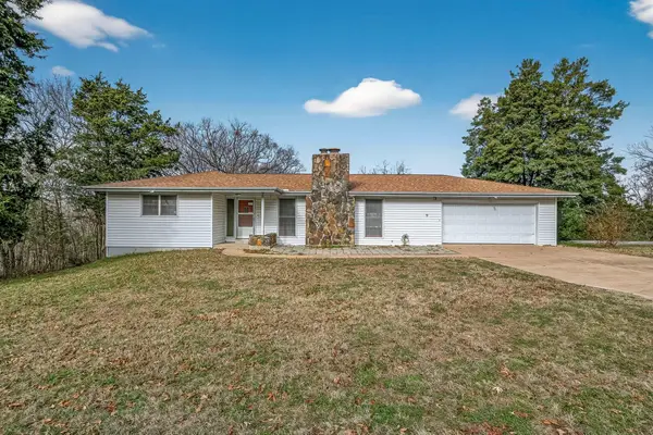 9 Summit Drive, Kimberling City, MO 65686