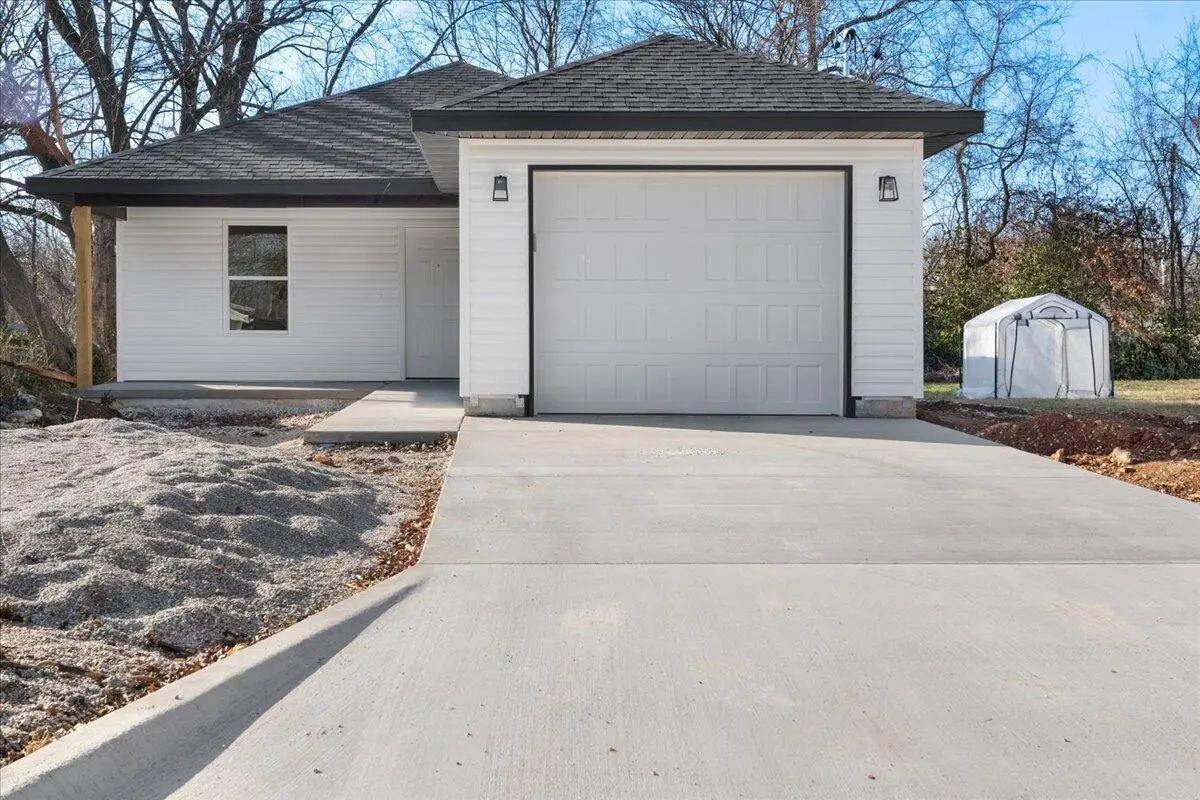 1229 N Warren Avenue, Springfield, MO 65802 - Image #1