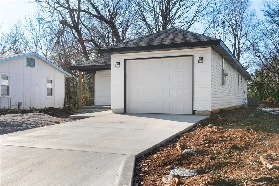 1229 N Warren Avenue, Springfield, MO 65802 - Image #3