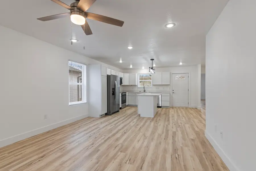 1114 S Hillcrest Avenue, Springfield, MO 65802 - Image #2